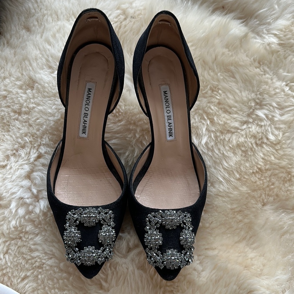 Manolo Blahnik Hangisi heels